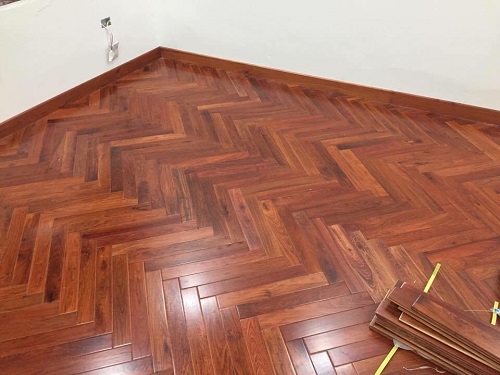 Giá Sàn Gỗ Xương Cá Tự Nhiên