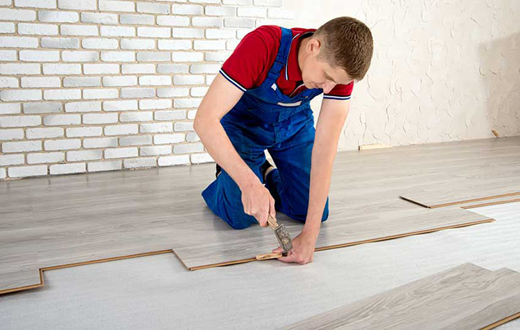 Những Lưu Ý Quan Trọng Khi Thi Công Sàn Gỗ