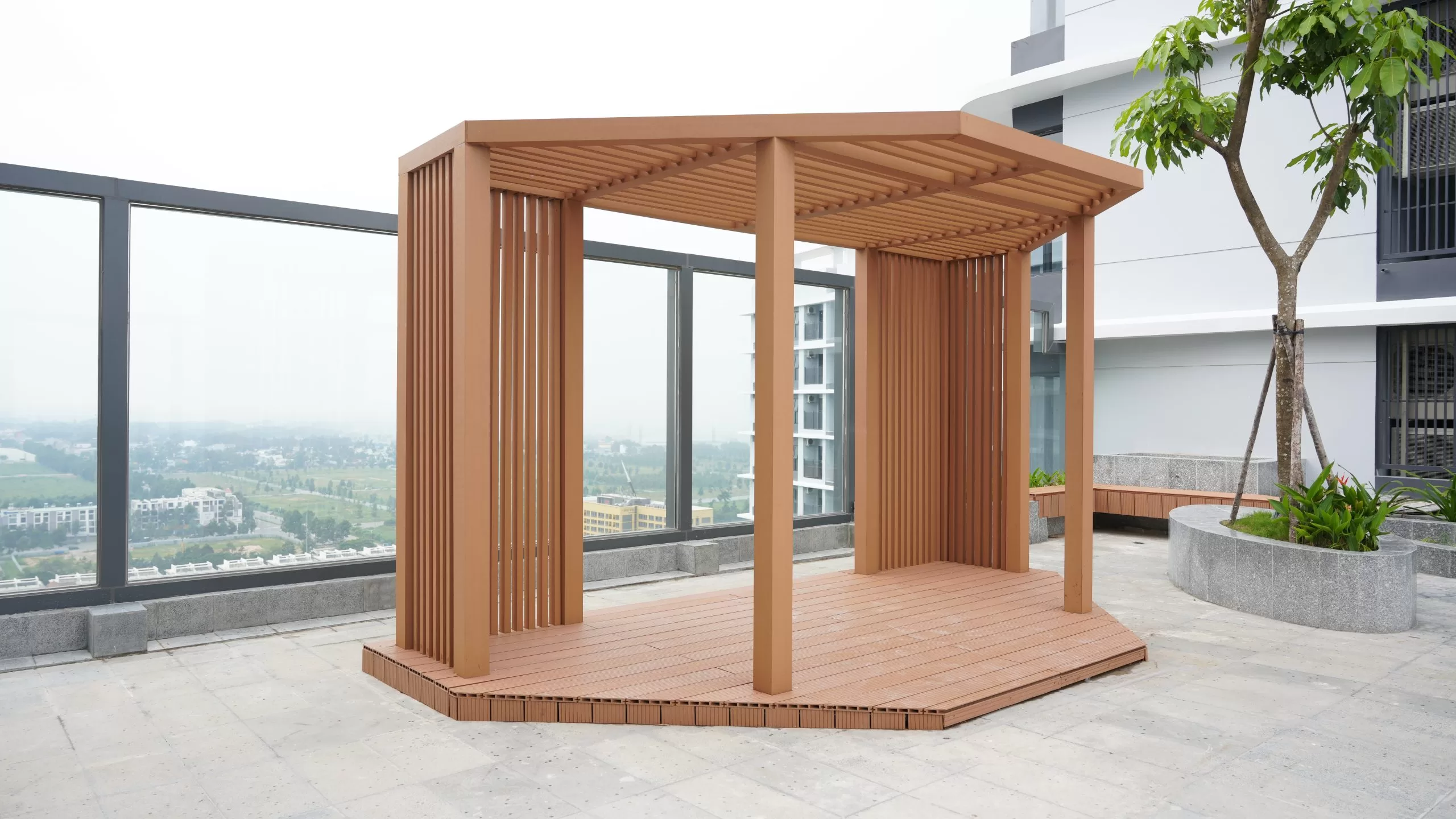 Trụ gỗ nhựa ngoài trời