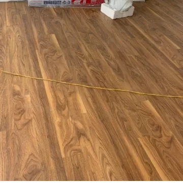 Ưu Điểm Và Hạn Chế Của Sàn Gỗ Charmwood 8mm E865