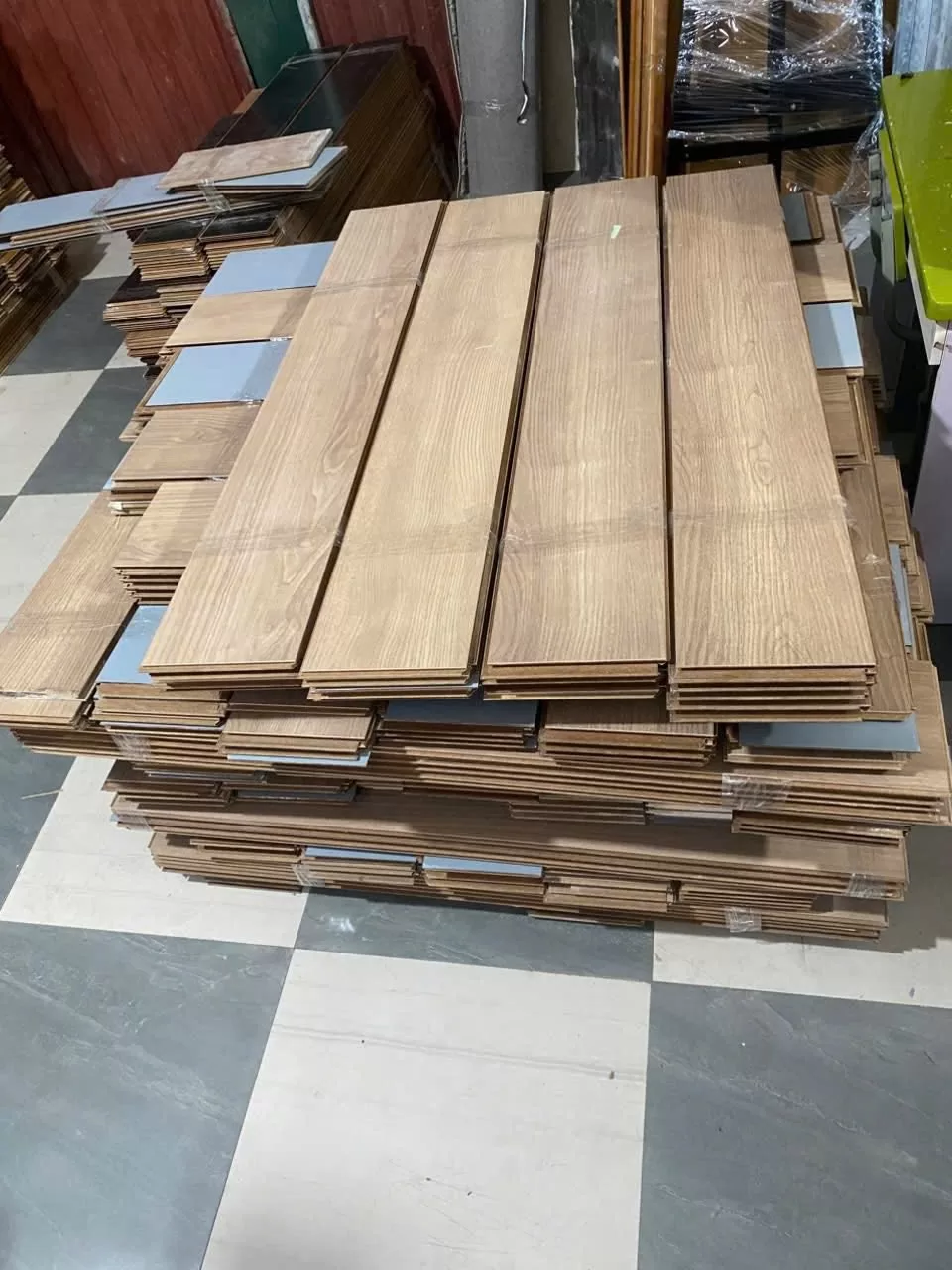 Kinh nghiệm lựa chọn đơn vị thi công sàn nhựa