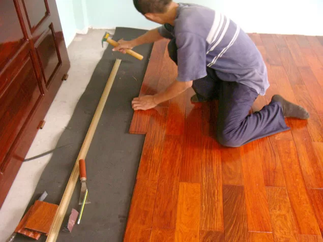 Vì sao nên lựa chọn dịch vụ thi công sàn gỗ của chúng tôi?